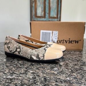 Comfortview Fay Snakeskin Flats - Beige and Black NWT 11W